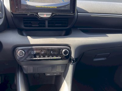 Toyota Yaris Comfort 1,5 VVT-i H 116 KM hybrid